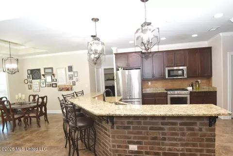 Kitchen - 4713 Bakersfield Dr, Nesbit, MS 38651 photo 2 of 3