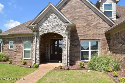Exterior - 4713 Bakersfield Dr, Nesbit, MS 38651 photo 2 of 4