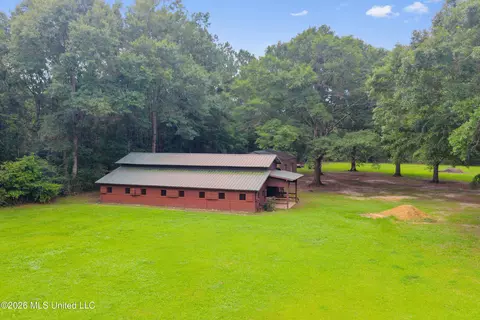 3513 Kenneth Cole Rd, Vancleave, MS 39565
