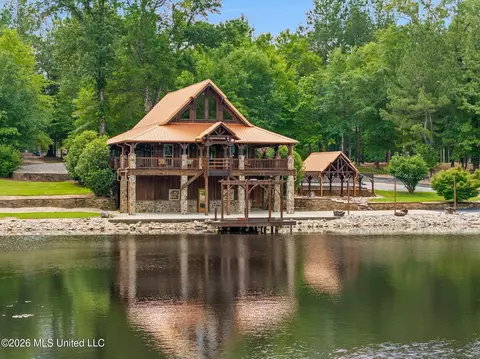 115 N Slade Rd, Sumrall, MS 39482