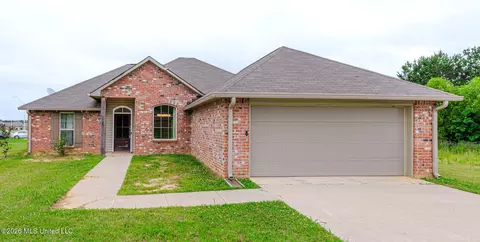 508 Fairway Ave, Byram, MS 39272