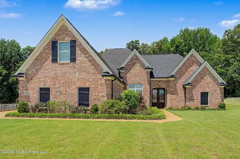 2945 Fossil Hill Dr, Hernando, MS 38632