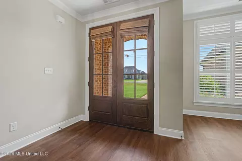 Entry Way - 2945 Fossil Hill Dr, Hernando, MS 38632 photo 2 of 5