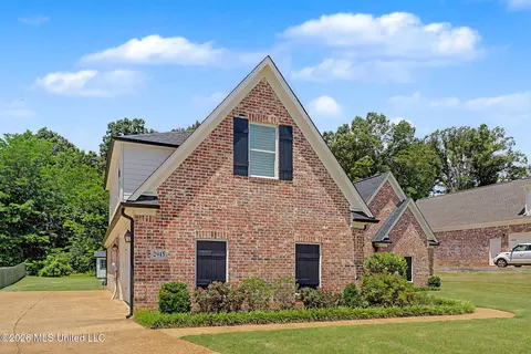 Exterior - 2945 Fossil Hill Dr, Hernando, MS 38632 photo 3 of 11