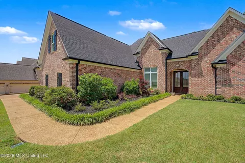 Exterior - 2945 Fossil Hill Dr, Hernando, MS 38632 photo 4 of 11