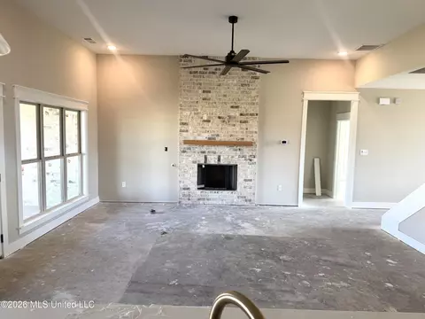 Living - 1711 Caribe Dr, Nesbit, MS 38651 photo 1 of 1