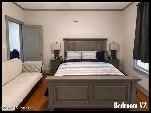 Bedroom - 371 S College St, Grenada, MS 38901 photo 6 of 12