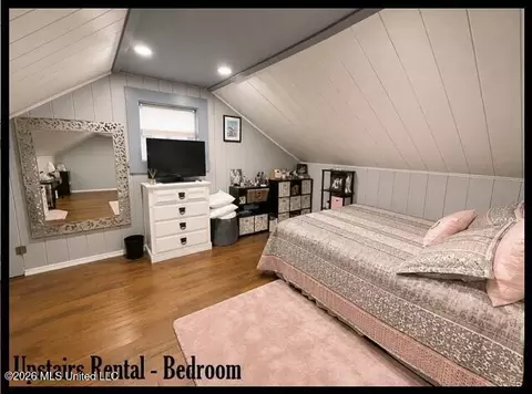 Bedroom - 371 S College St, Grenada, MS 38901 photo 12 of 12