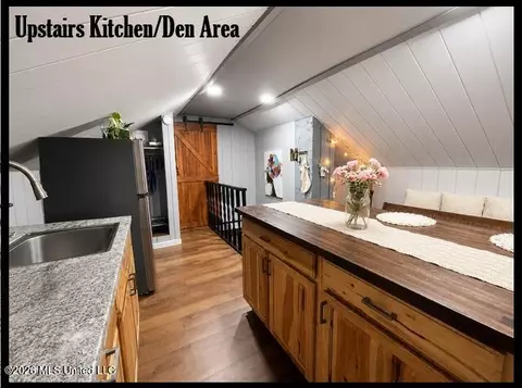 Kitchen - 371 S College St, Grenada, MS 38901 photo 7 of 7