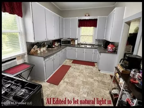 Kitchen - 393 George Payne Cossar Blvd, Charleston, MS 38921 photo 2 of 4