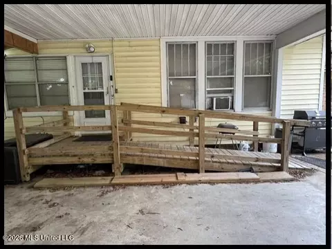 Exterior - 393 George Payne Cossar Blvd, Charleston, MS 38921 photo 5 of 6
