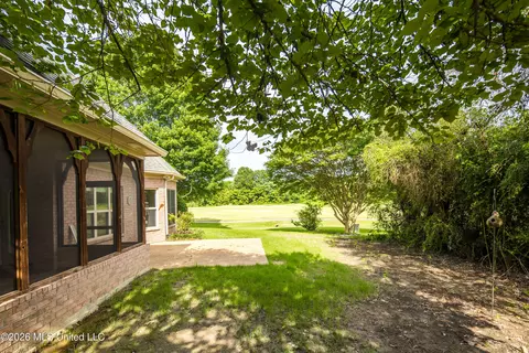 Exterior - 7105 N Apache Dr, Olive Branch, MS 38654 photo 7 of 7