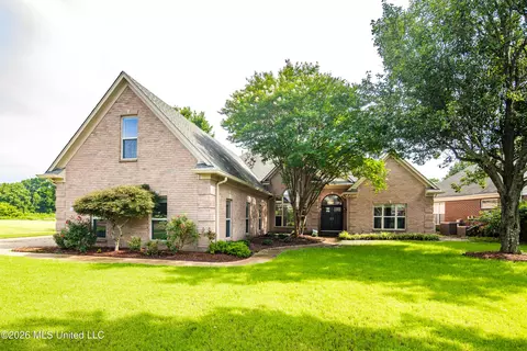 7105 N Apache Dr, Olive Branch, MS 38654