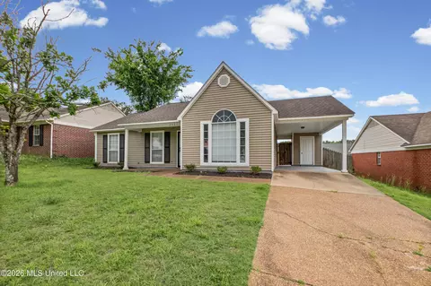 2563 Waverly Dr, Horn Lake, MS 38637