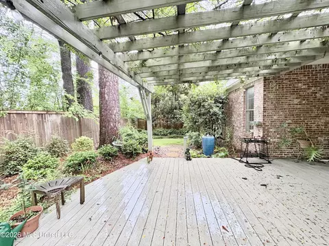 Exterior - 3920 Roxbury Rd, Jackson, MS 39211 photo 7 of 9