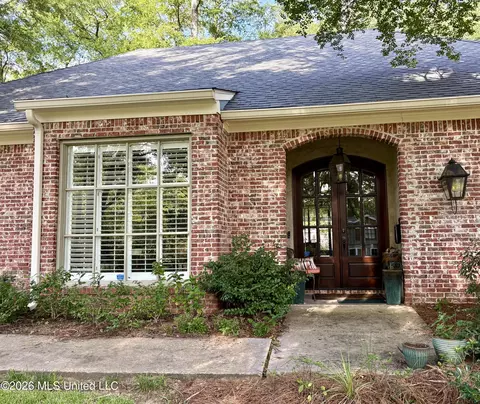 Exterior - 3920 Roxbury Rd, Jackson, MS 39211 photo 4 of 9