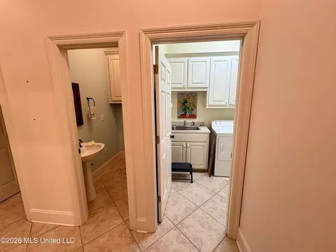 Other - 3920 Roxbury Rd, Jackson, MS 39211 photo 4 of 6
