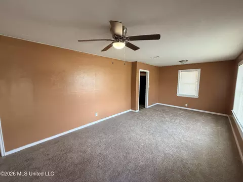 Living - 1335 Morson Rd, Jackson, MS 39209 photo 1 of 2