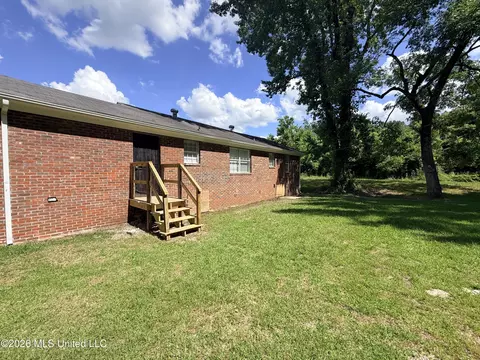 Exterior - 1335 Morson Rd, Jackson, MS 39209 photo 2 of 2