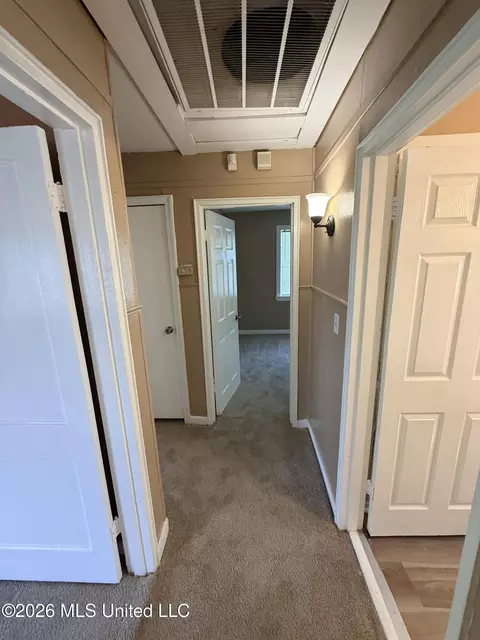 Entry Way - 1335 Morson Rd, Jackson, MS 39209 photo 1 of 1