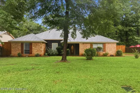 603 Parkview Dr, Richland, MS 39218