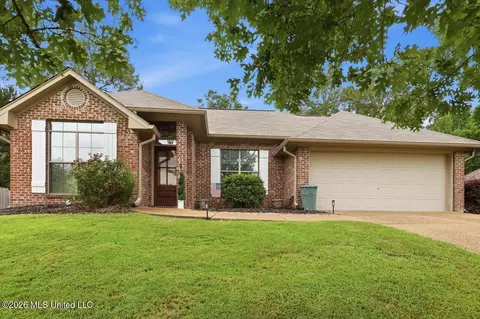326 Fairview Dr, Brandon, MS 39047