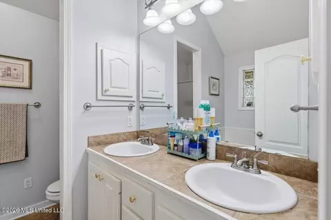 Bath - 326 Fairview Dr, Brandon, MS 39047 photo 1 of 2