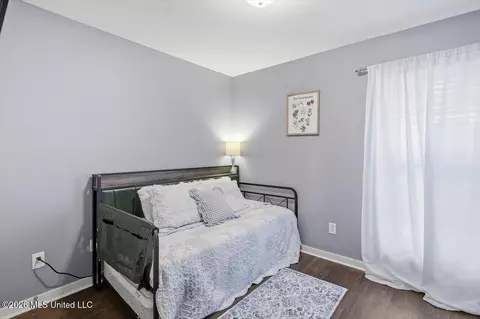 Bedroom - 326 Fairview Dr, Brandon, MS 39047 photo 3 of 4