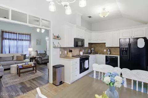 Other - 326 Fairview Dr, Brandon, MS 39047 photo 6 of 8