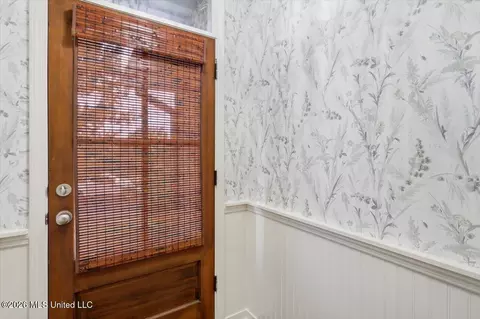 Entry Way - 326 Fairview Dr, Brandon, MS 39047 photo 1 of 1