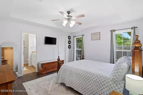 Bedroom - 326 Fairview Dr, Brandon, MS 39047 photo 1 of 4