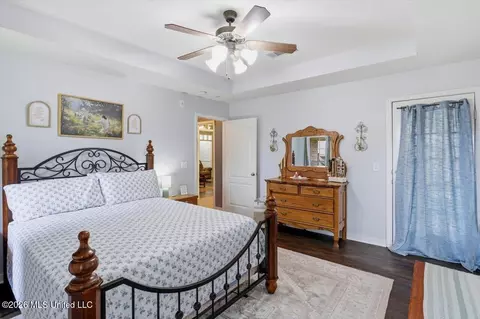 Bedroom - 326 Fairview Dr, Brandon, MS 39047 photo 2 of 4
