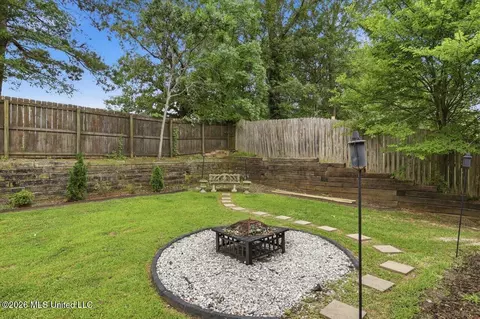 Exterior - 326 Fairview Dr, Brandon, MS 39047 photo 7 of 7