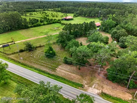 126 Ceasar Rd # A, Picayune, MS 39466 photo 2