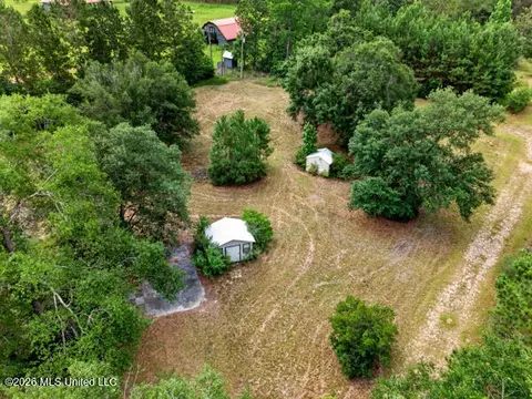 114 Ceasar Rd, Picayune, MS 39466