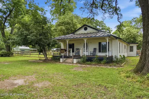 Exterior - 1230 Weeks Rd, Lucedale, MS 39452 photo 2 of 5