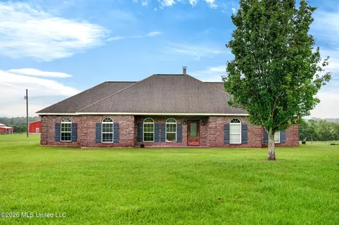 16 D O Stanford Rd, Poplarville, MS 39470