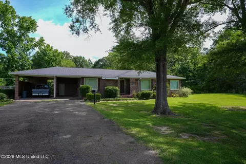 13033 Dentville Rd, Hazlehurst, MS 39083