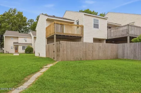 1010 Windrose Dr, Brandon, MS 39047