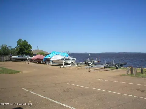 Exterior - 1010 Windrose Dr, Brandon, MS 39047 photo 5 of 5