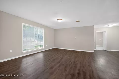 Living - 405 Crestview Dr, Clinton, MS 39056 photo 3 of 4