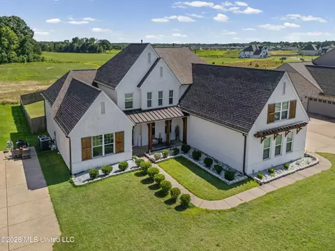 13905 Highlands Crest Dr, Olive Branch, MS 38654