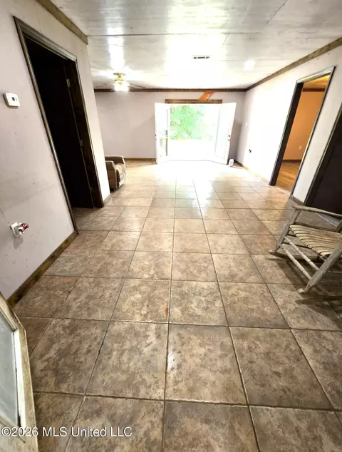 Entry Way - 2151 Sally Parker Rd, Lucedale, MS 39452 photo 1 of 1