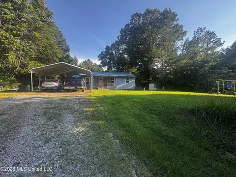 289 Saint Paul Rd, Byhalia, MS 38611