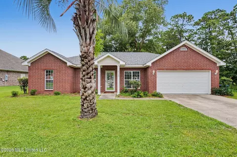3103 Shadow Wood Dr, Ocean Springs, MS 39564