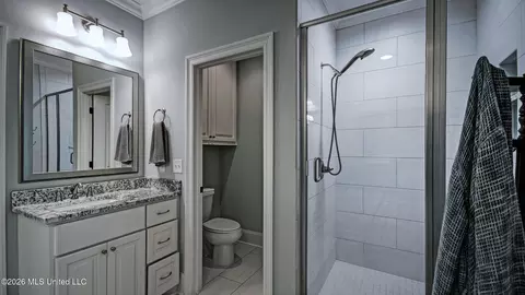 Bath - 46 Charleston Cir, Brandon, MS 39047 photo 4 of 5