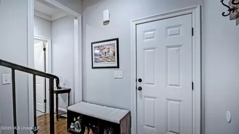 Entry Way - 46 Charleston Cir, Brandon, MS 39047 photo 1 of 1