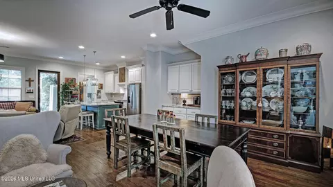 Dining - 46 Charleston Cir, Brandon, MS 39047 photo 4 of 4