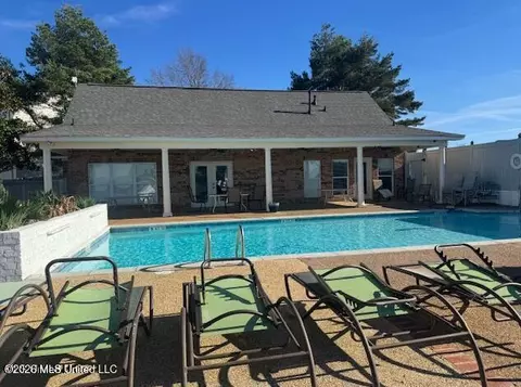 Exterior - 46 Charleston Cir, Brandon, MS 39047 photo 8 of 9
