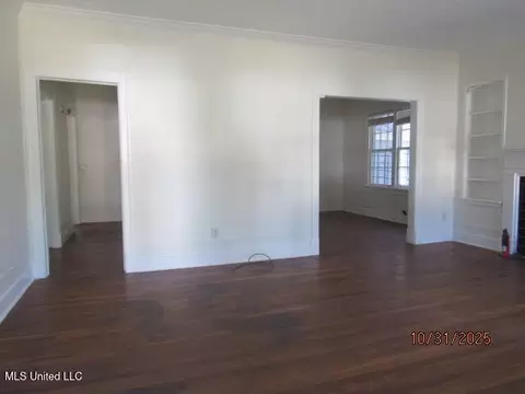 445 E Ridgeway St, Jackson, MS 39206 photo 3